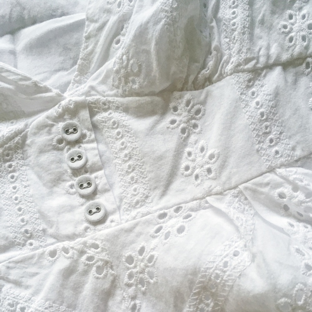 White Picnic Dress - Picture 3 of 4
